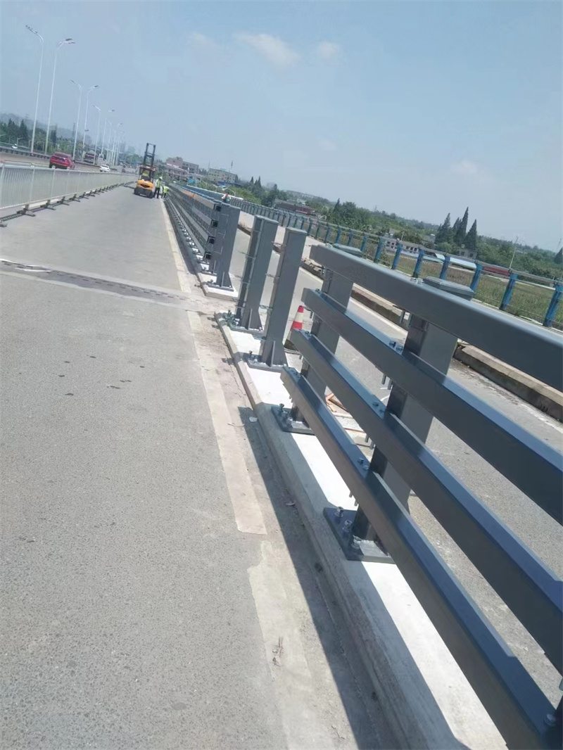 桥梁护栏